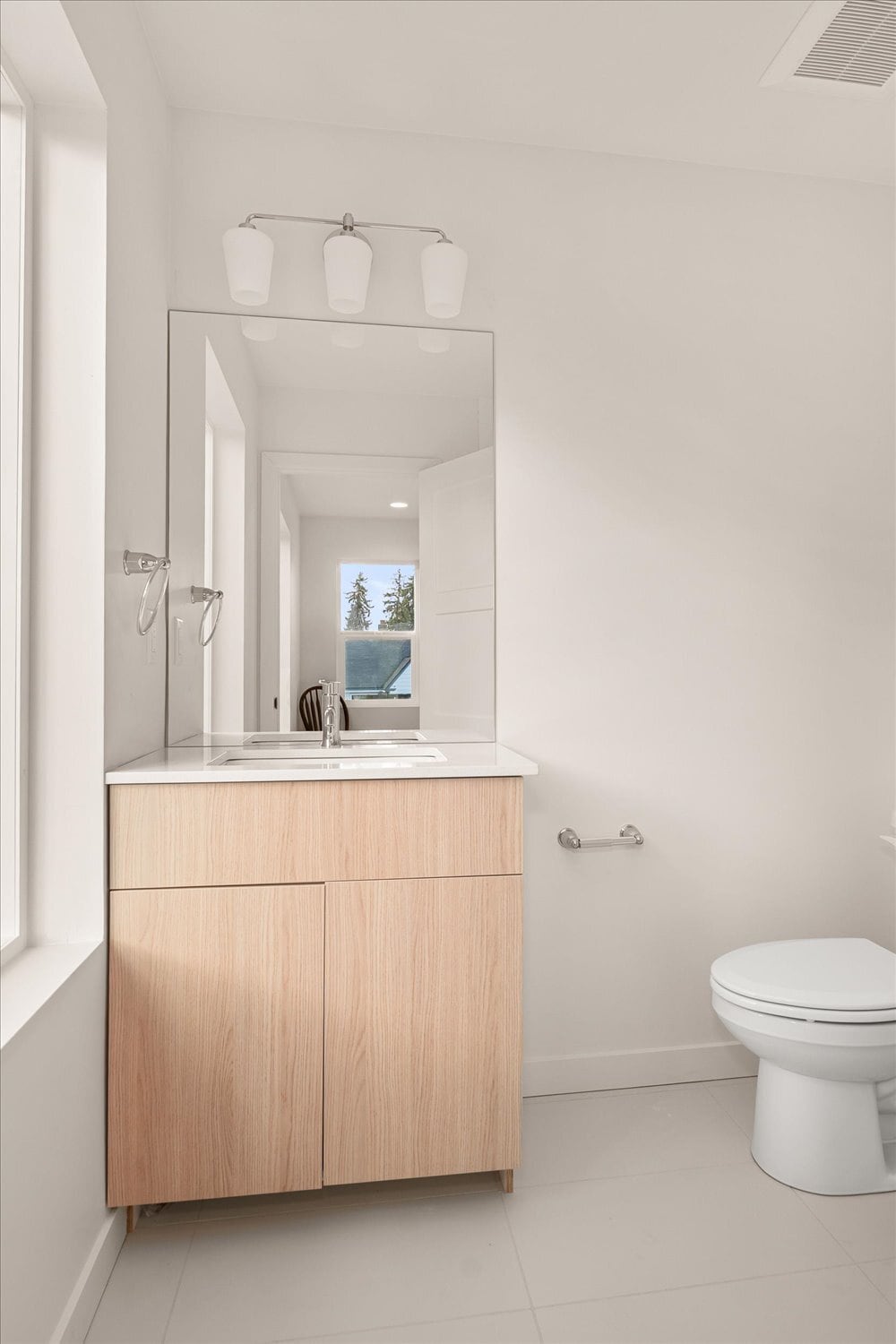 Building Photo - 3201 E 30th Ave