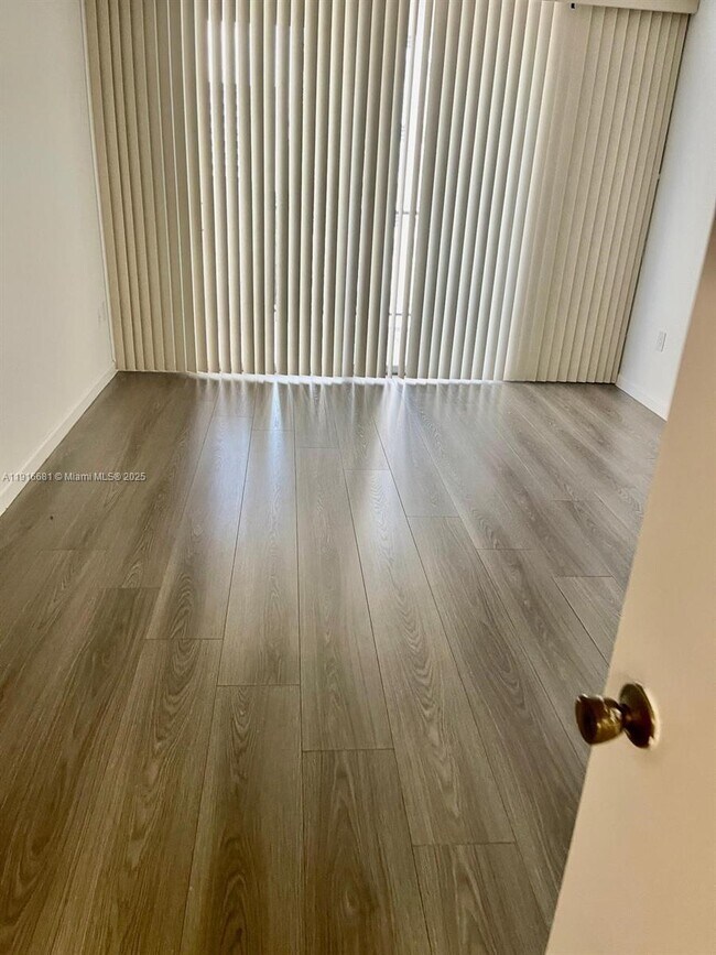 Building Photo - 2750 NE 183rd St