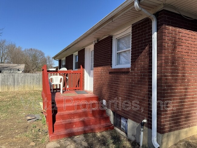 Building Photo - 3428 Fern Lea Rd