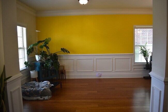 Building Photo - 2190 Harborview Dr