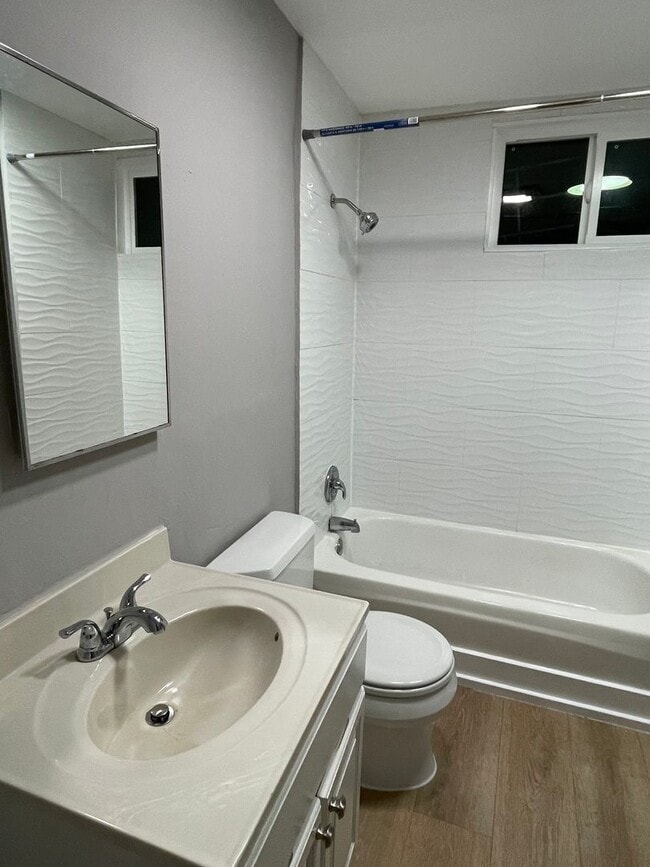 Building Photo - 1010-1012 Wood Street