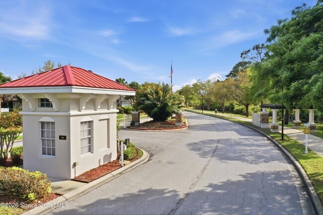Building Photo - 2039 Tullagee Ave