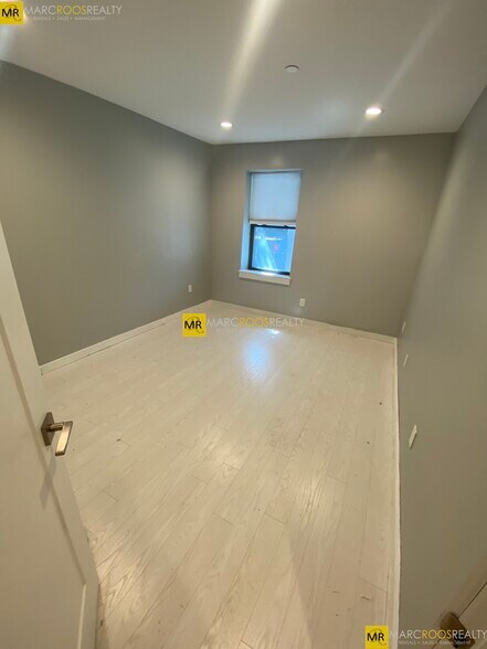 Building Photo - 469 Massachusetts Ave