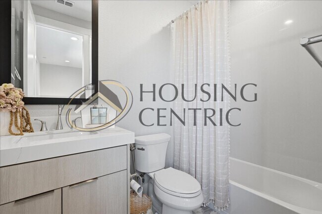 Building Photo - Unparalleled Executive Luxury Rental Home in Gated Community