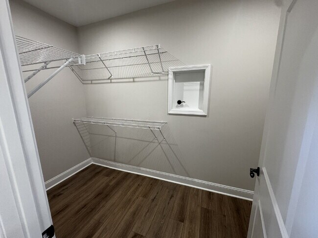 Building Photo - Home for Rent