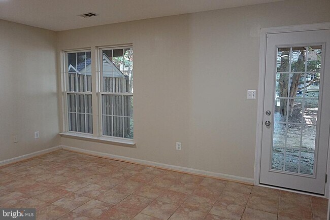 Building Photo - 20601 Duck Pond Pl