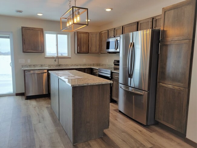 Building Photo - 420 Sierra Pl