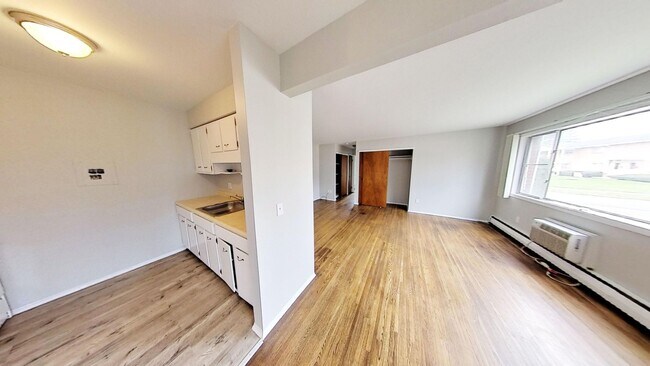 Building Photo - 146 Woodhill Dr
