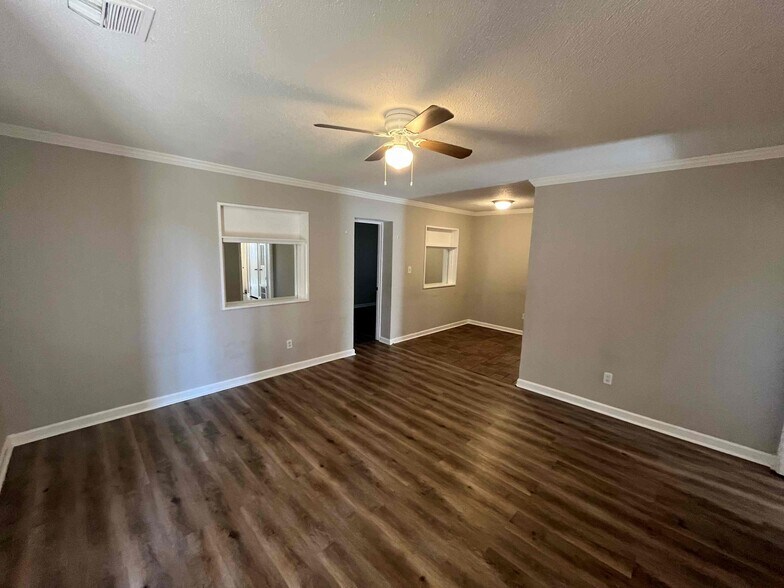 Building Photo - 1102 Danville Rd SW