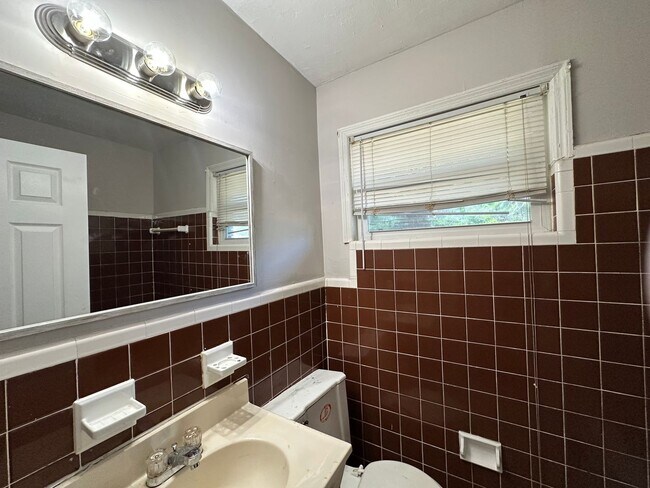 Building Photo - 3 bedrooms - West Augusta Rental – (30909) Living room, and den-Convenient location close to shop...