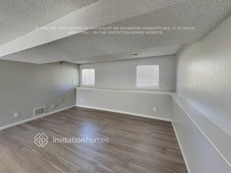 Building Photo - 12142 Bellaire Pl