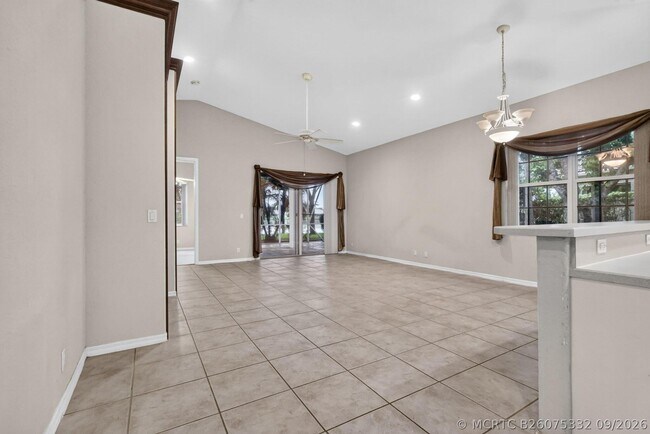Building Photo - 2426 Sandy Cay
