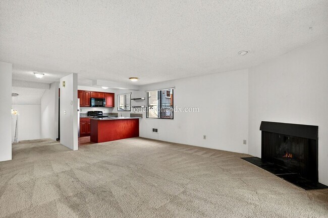 Building Photo - **$500 OFF SECOND MONTH RENT!**Bright Home with Stunning Mountain Skyline Setting!