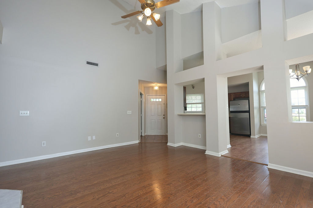 Building Photo - 112 Buena Vista Dr