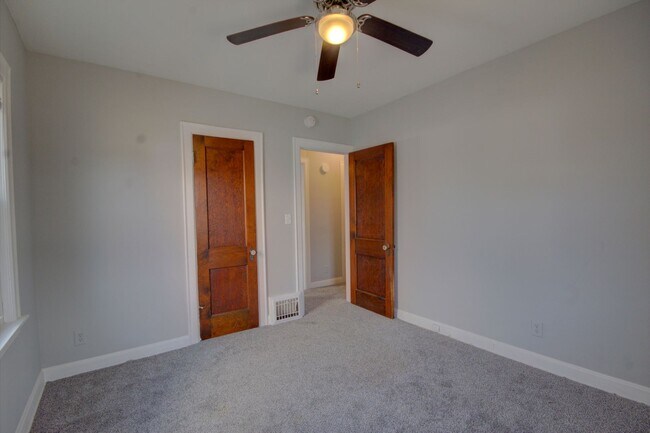 Building Photo - Charming 2 bed bungalow