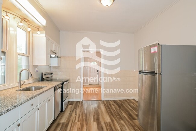 Building Photo - 4047 Schiller Pl