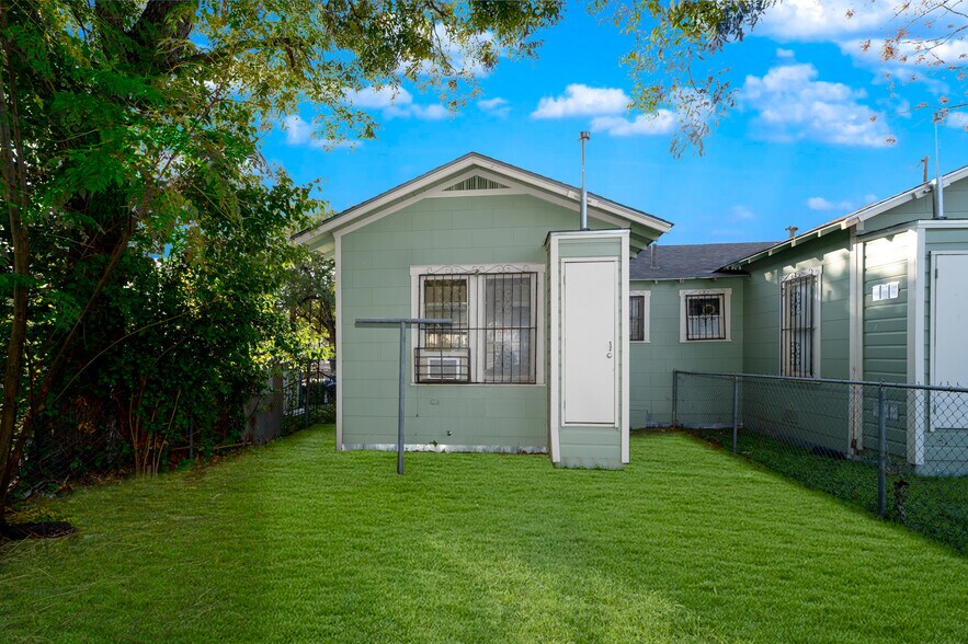 Building Photo - 120 S Smith St