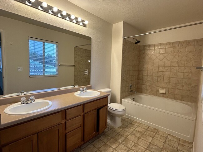 Building Photo - 2145 Clipper Way