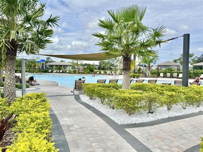 Building Photo - 2922 Boxwood Grove Row