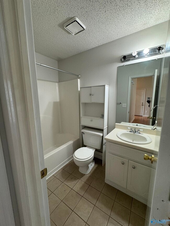 Building Photo - 104 Maple Valley Dr