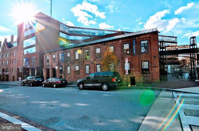 Building Photo - 1029 30th St NW