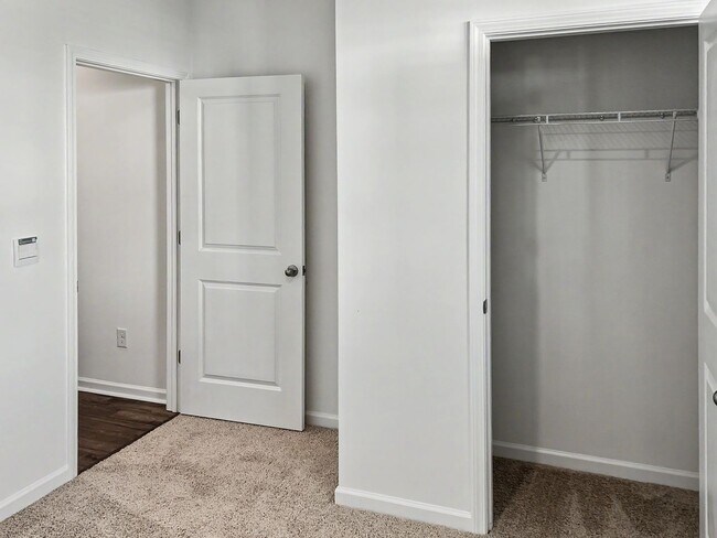 Building Photo - 1404 Jasmine View Wy.