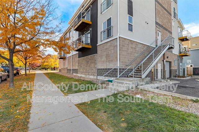 Building Photo - 2999 Lawrence St