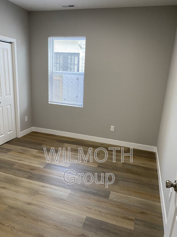 Building Photo - 931 N Beville Ave