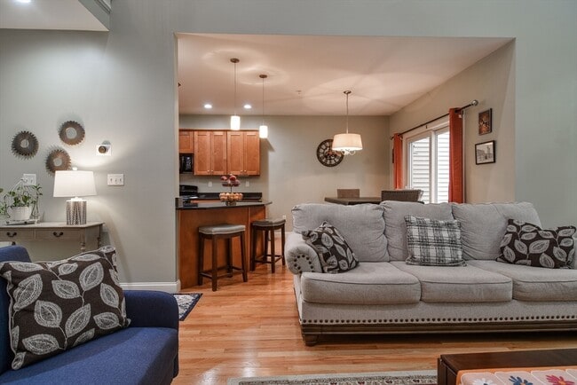 Building Photo - 41 Garett Way