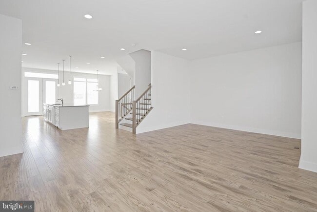 Building Photo - 44734 Roosevelt Sq