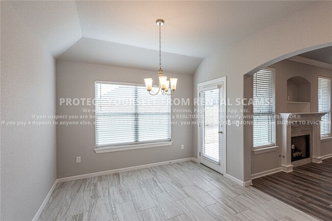 Building Photo - 4363 W Topeka Ave