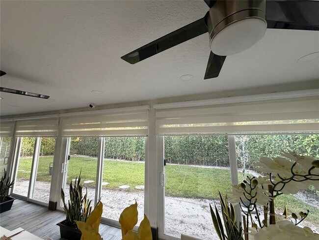 Building Photo - 11240 NW 43rd St