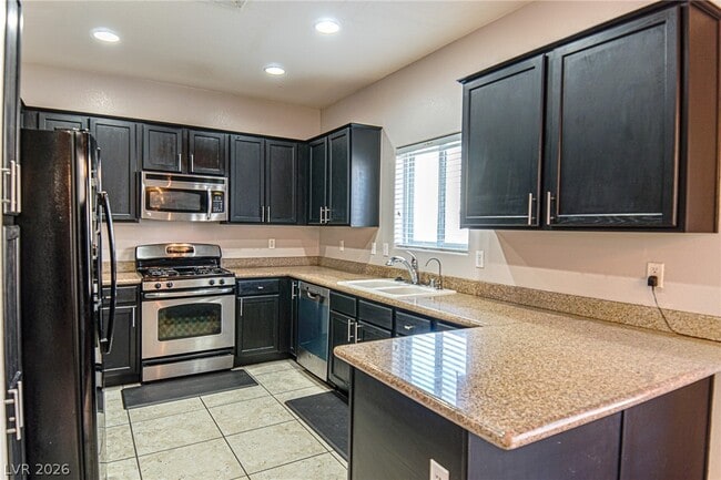 Building Photo - 6982 Majestic Palm Dr