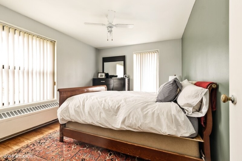 Building Photo - 666-700 Park Ave W