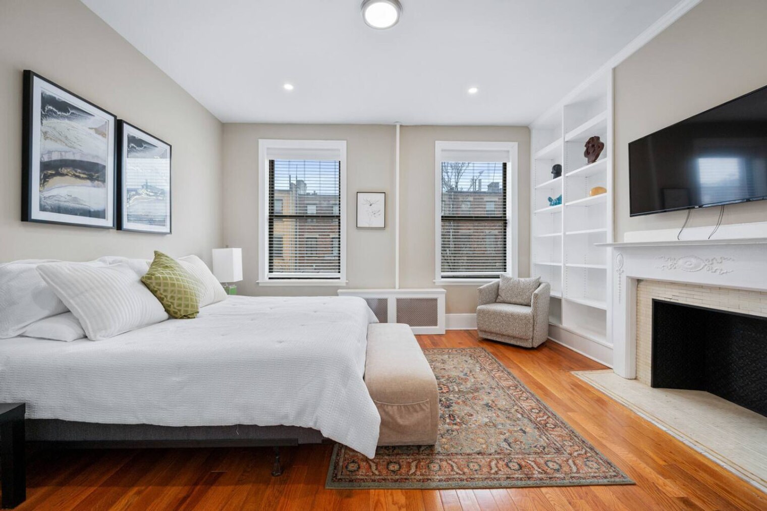 Building Photo - 215 W 138th St