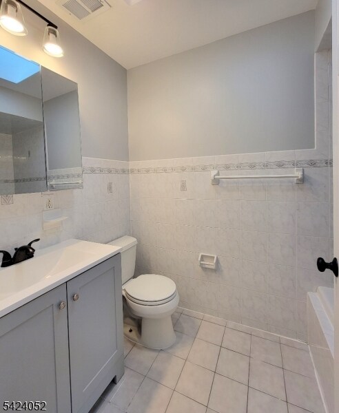 Building Photo - 11 Wallis Ave