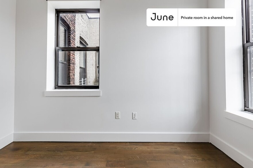 Building Photo - Room in Shared 4 bed/2 bath home