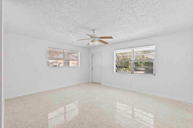 Building Photo - 211 Sunrise Ave