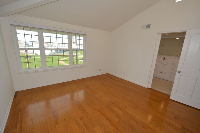 Building Photo - 3BED/3.5BATH in Hollywood Beach