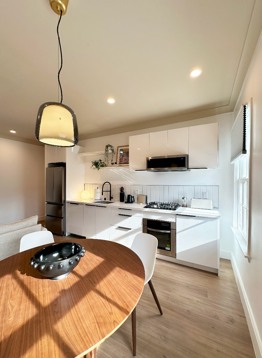 Building Photo - 1445 Tamarind Ave