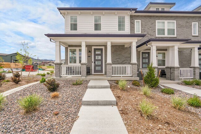 Primary Photo - Sterling Ranch 3bed 3bath - like NEW!