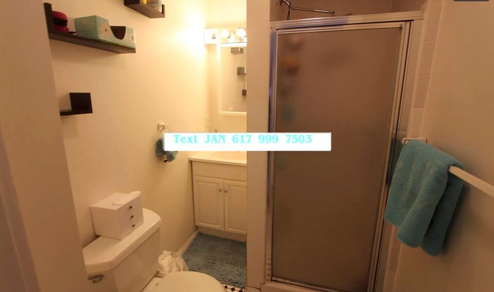 Building Photo - 10 Cambridge Ter