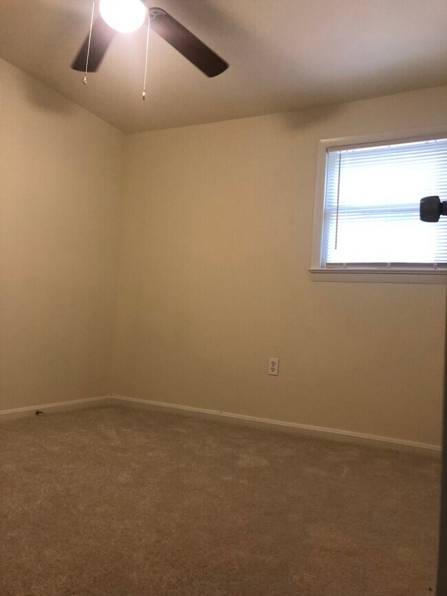 Building Photo - 9314 Madison Ave