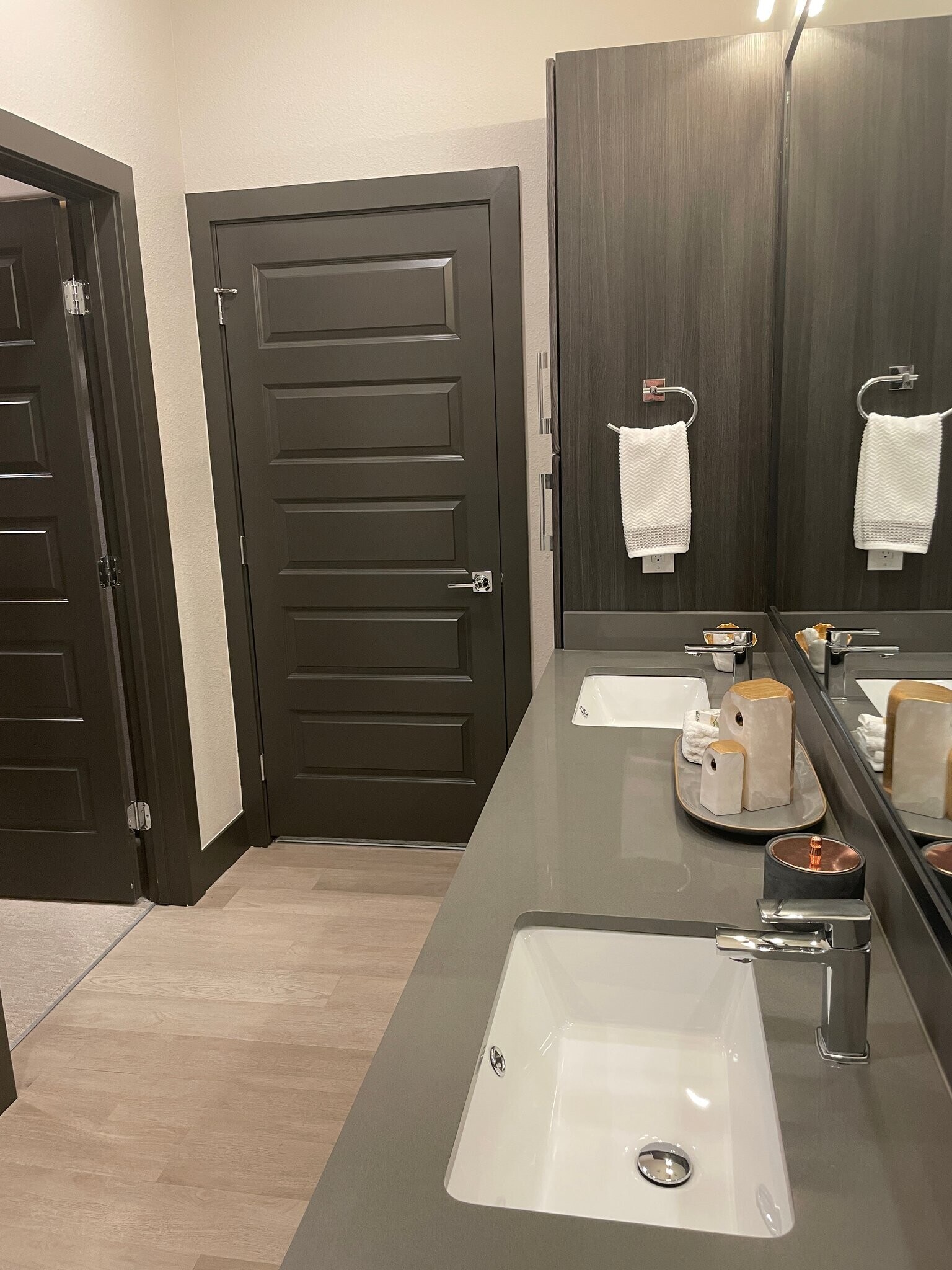 Building Photo - 2600 Wewatta Way