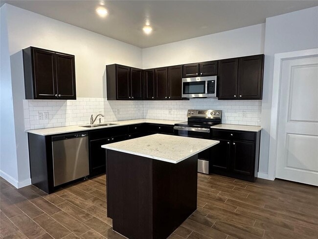 Building Photo - 18040 Lantana Lp