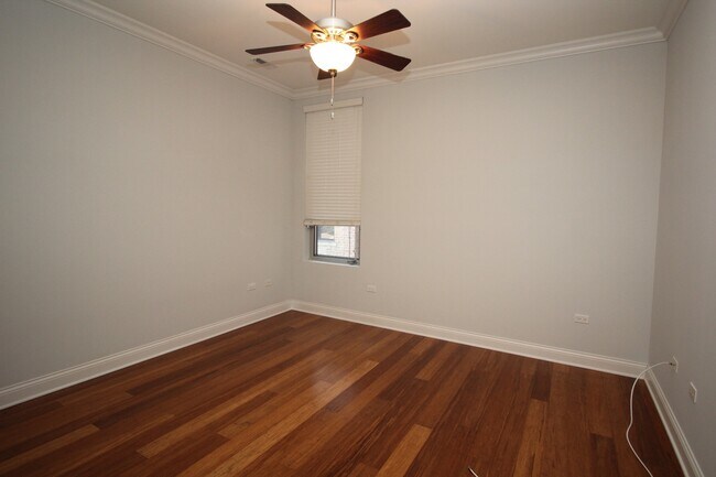 Building Photo - 1609 W Warren Blvd
