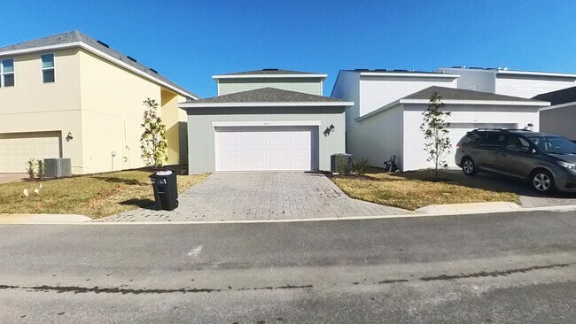 Building Photo - 554 Orient Ave