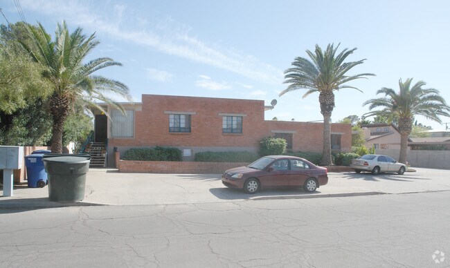 Building Photo - 3220 E Terra Alta Blvd