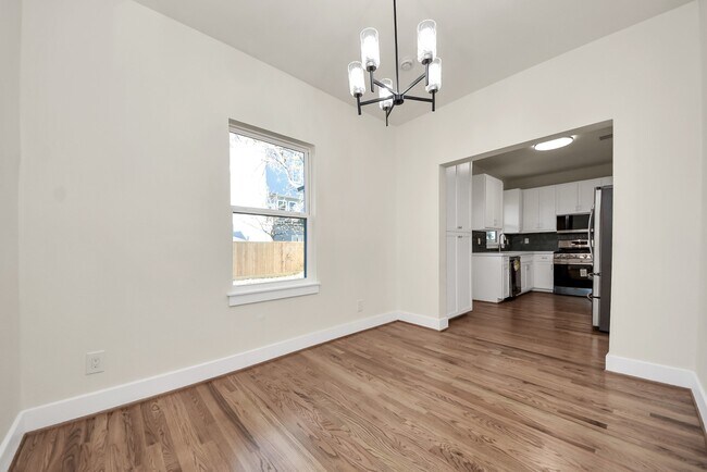 Building Photo - 122 Sidney St