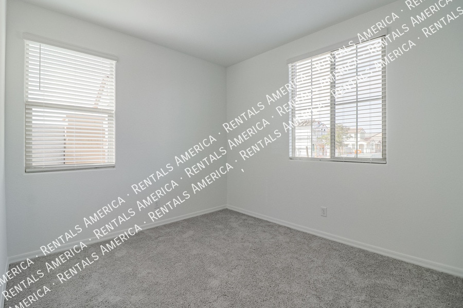 Building Photo - 15175 W Desert Bloom St